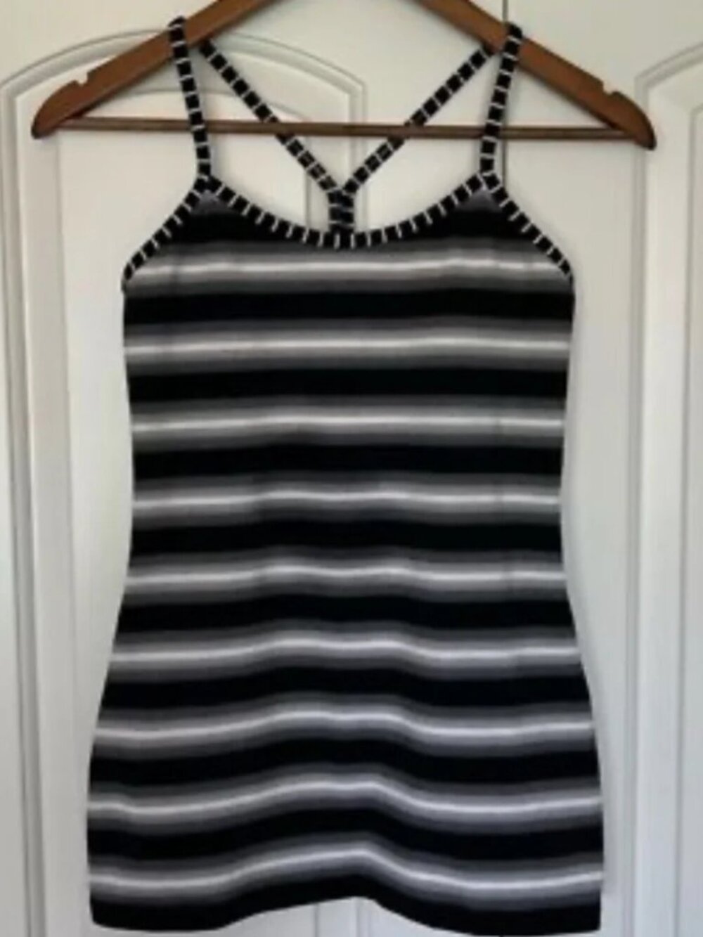 Lululemon Power Y Tank Luon Capilano Stripe Black and White size 4
